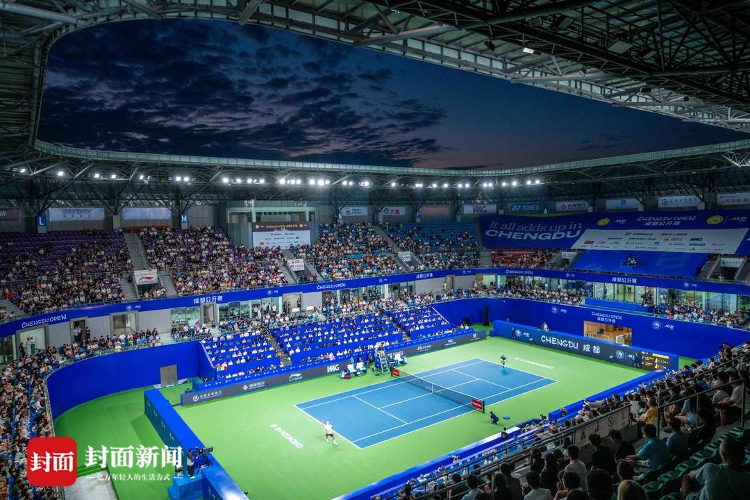 展现了惊人, 塔比洛接受, class