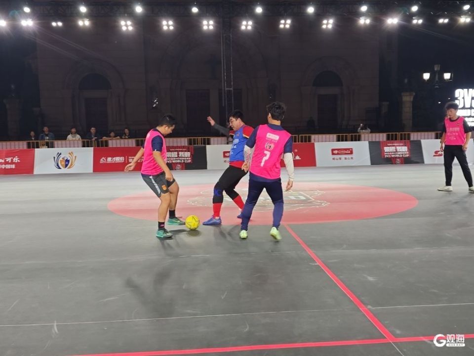 与灵动, 在青岛上街