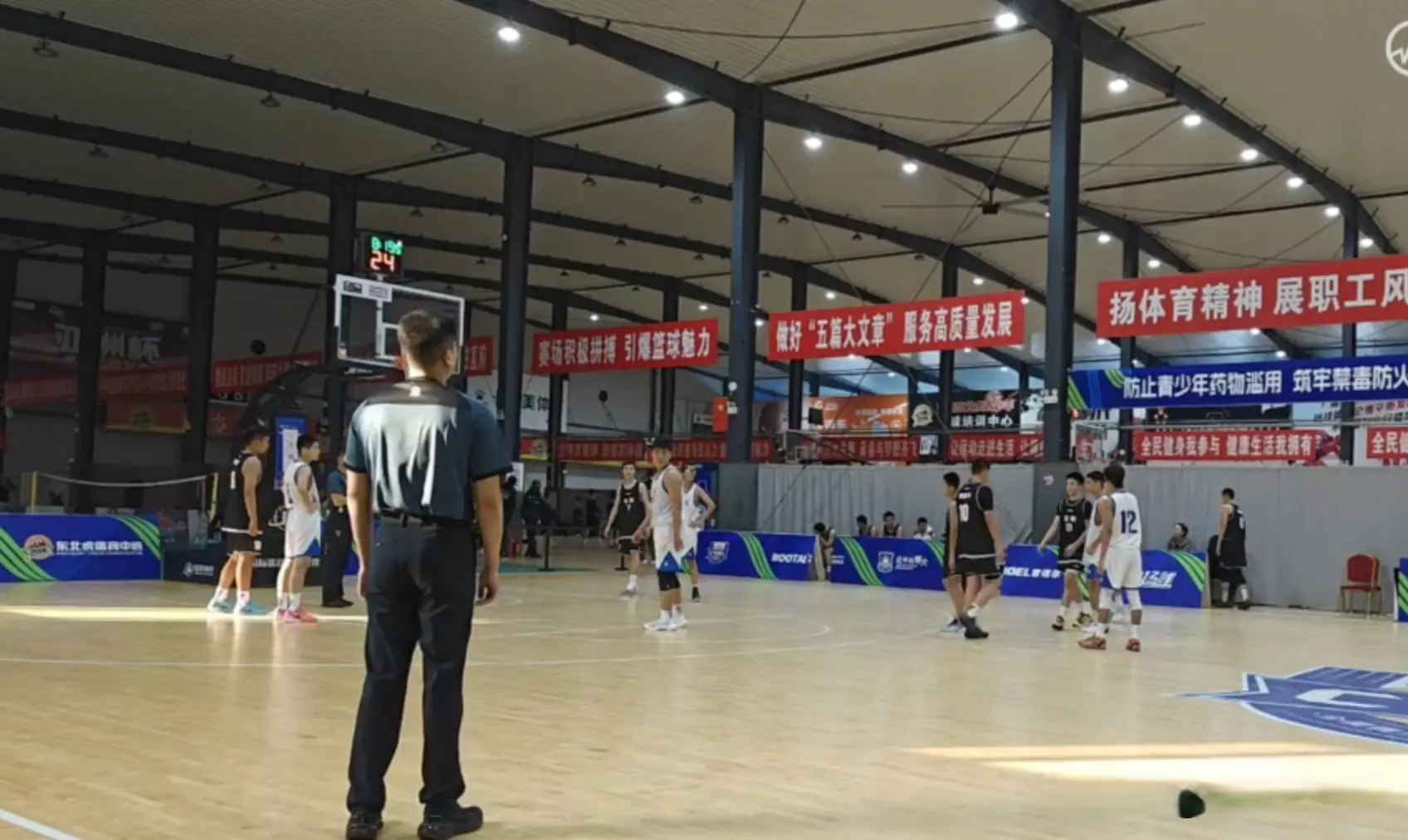 叫人大无语, 山东U 叫人大无语, 山东U