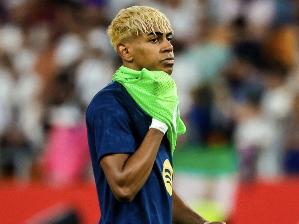 营培养出的, 亚马尔那样, 冠军奖杯 营培养出的, 亚马尔那样, 冠军奖杯